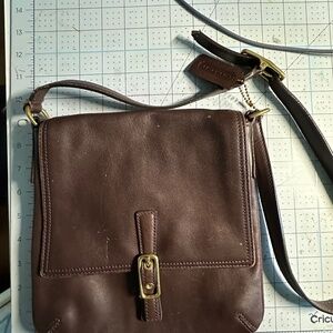 Vintage 9592 Coach leather cross-body bag
